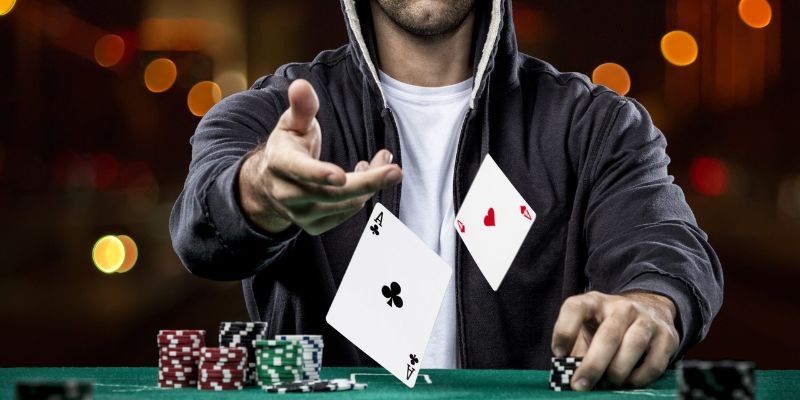 Cùng tìm hiểu luật chơi Poker 5 lá